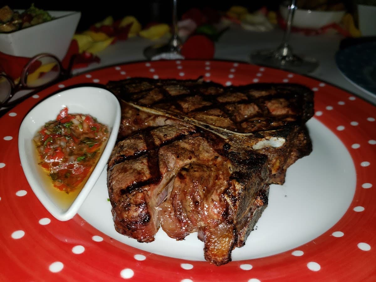 T BONE — foto