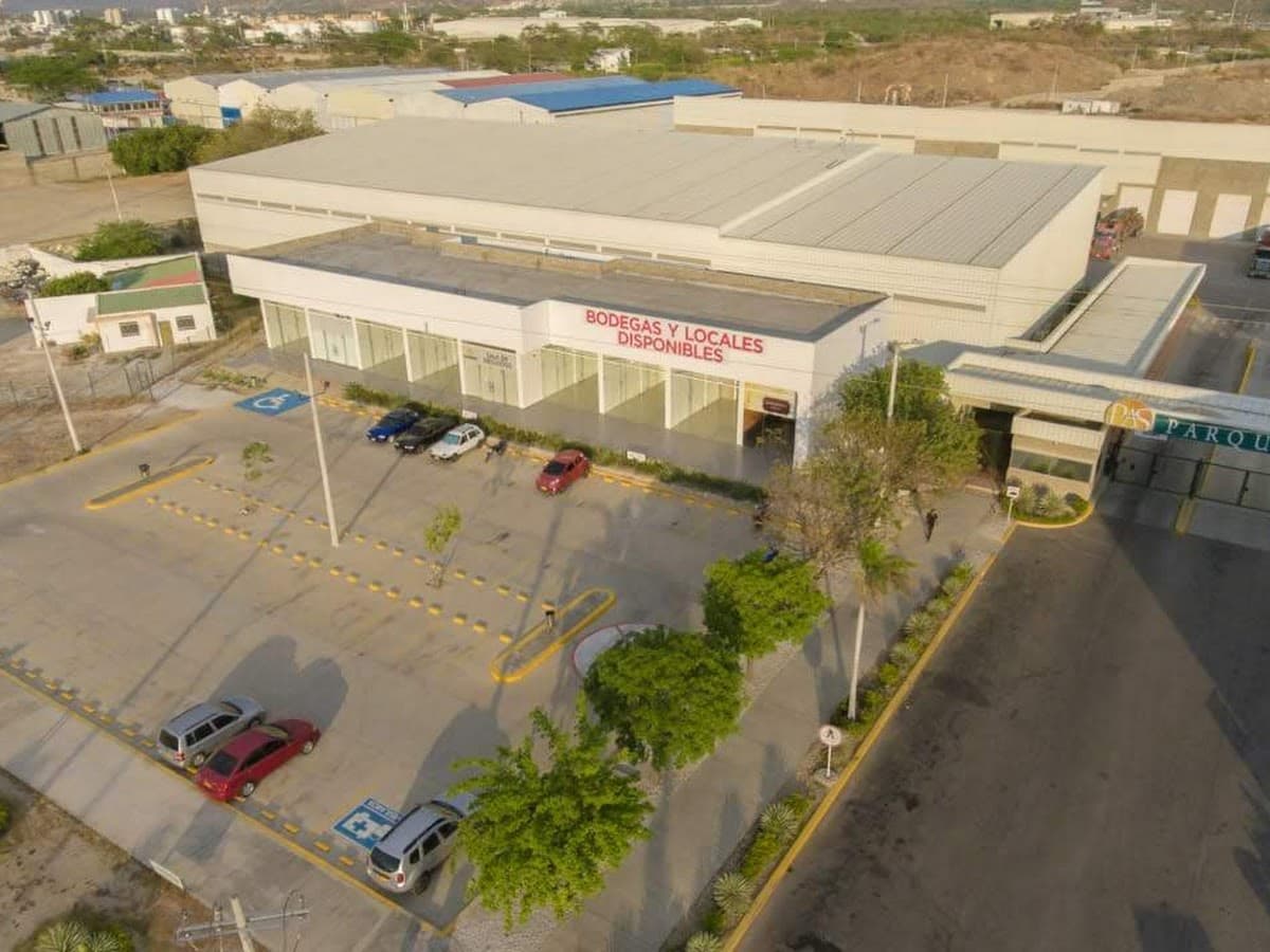 Centro Logistico LOGICARIBE&LOGICARGAS — foto
