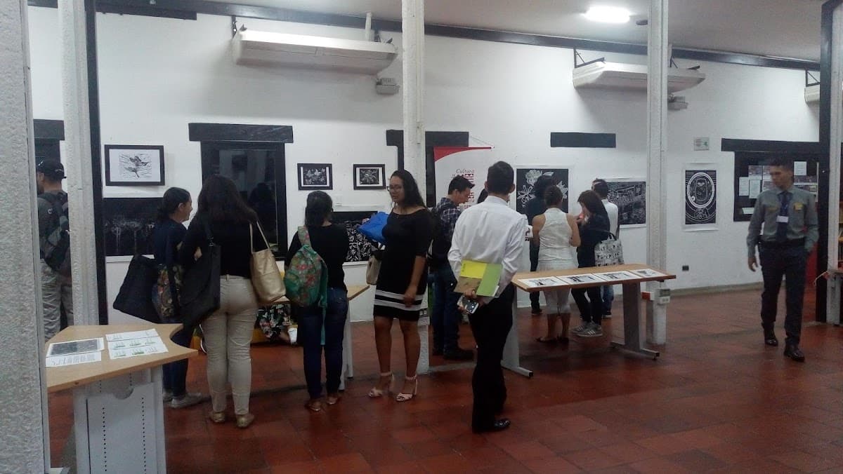 Biblioteca Pública Departamental Eduardo Carranza — foto