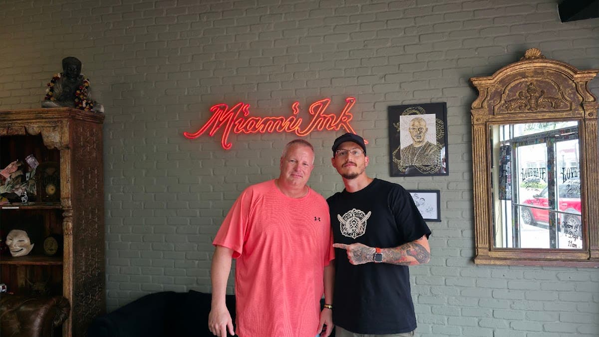 Miami Ink - Love Hate Tattoos — foto