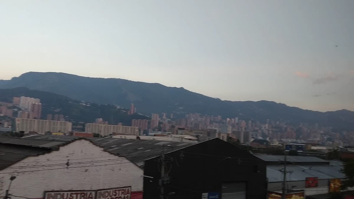 Clínica Medellín Sede Occidente — foto
