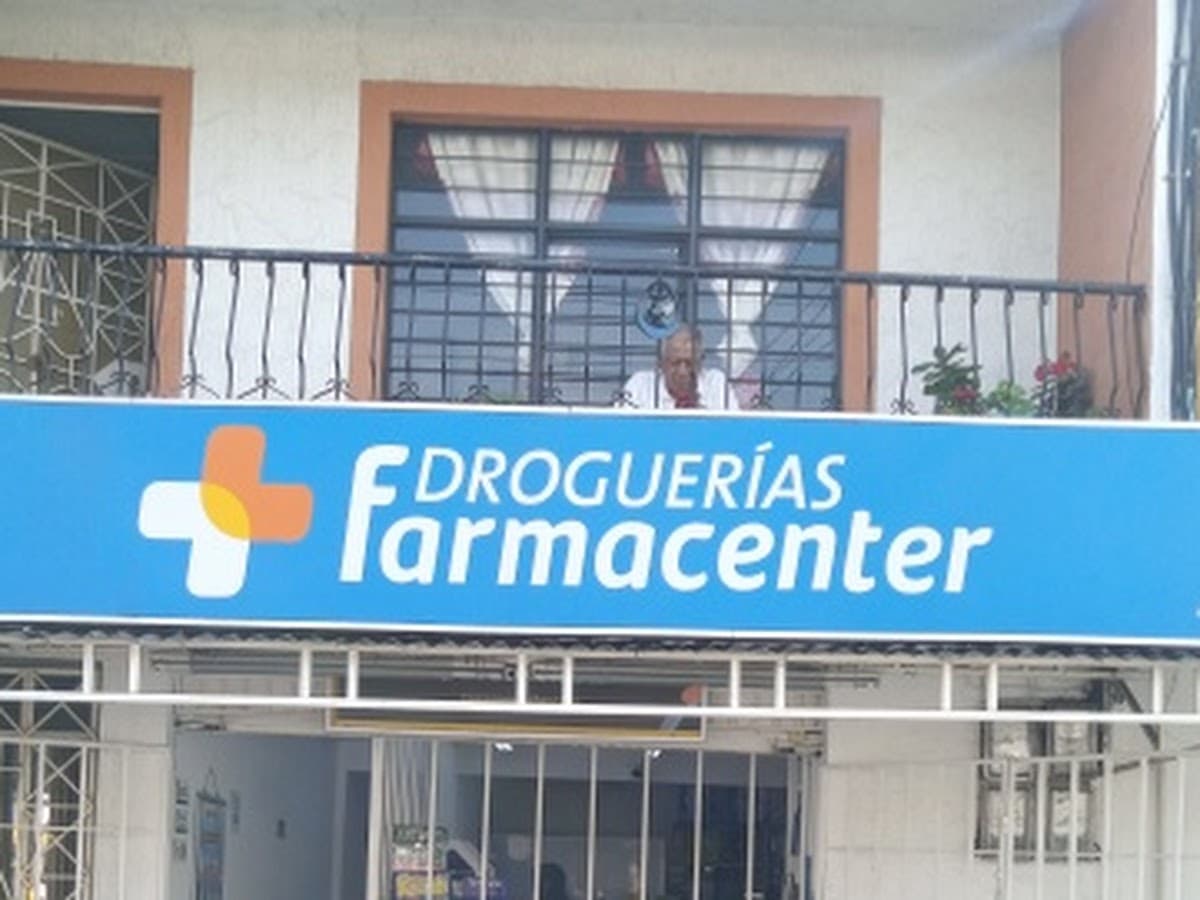 FarmaCauca Droguerìas — foto