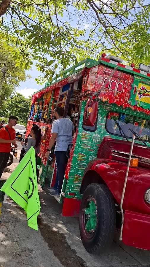 Chiva rumbera Barranquilla - La Carnavalera — foto