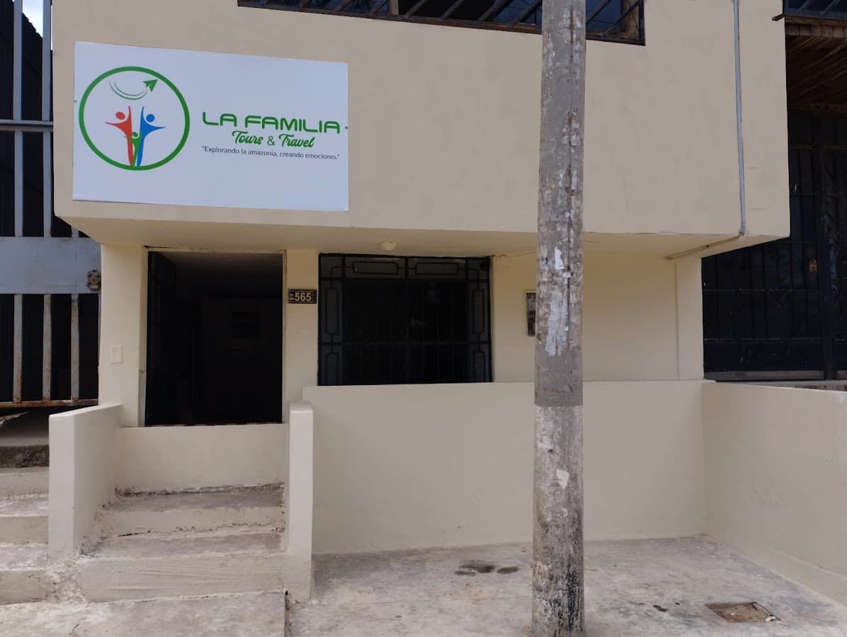 La Familia Tours & Travel — foto
