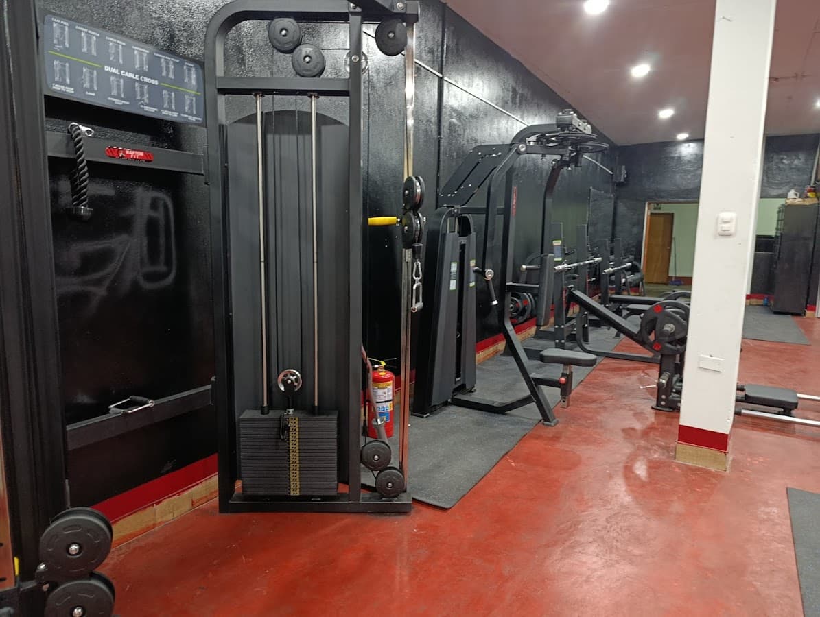 ZUÑIGA GYM — foto