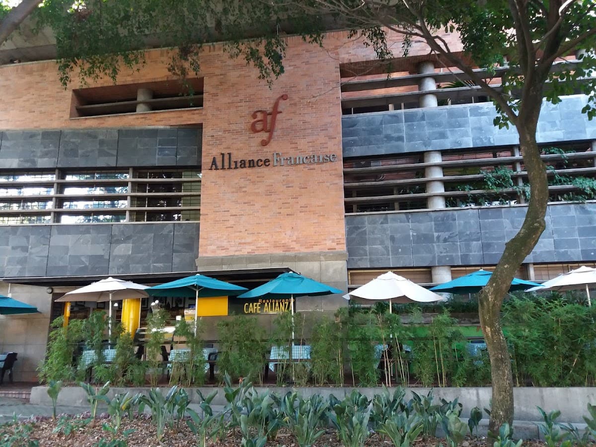 Alianza Inglesa Academia — foto