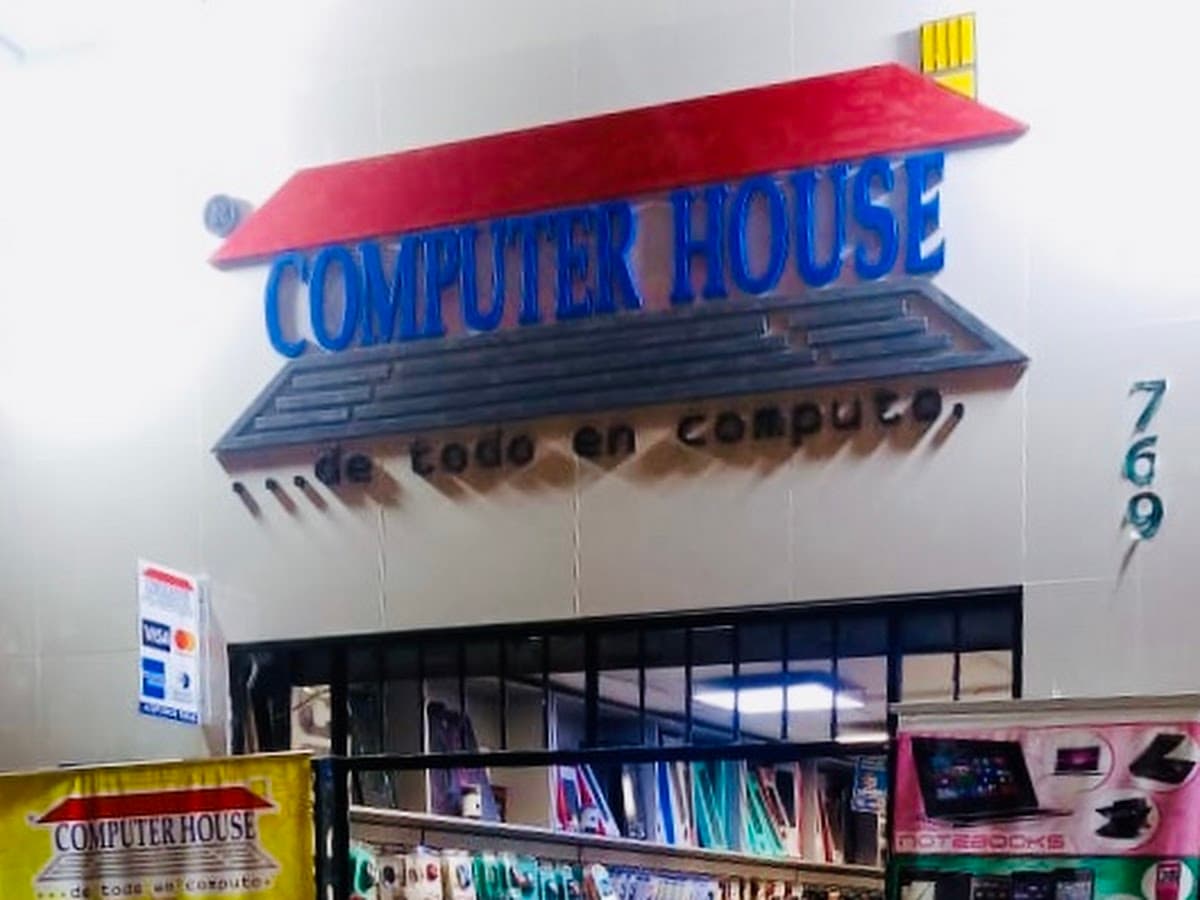 LA MECA DE LAS LAPTOPS - CIX TIENDA 649 — foto