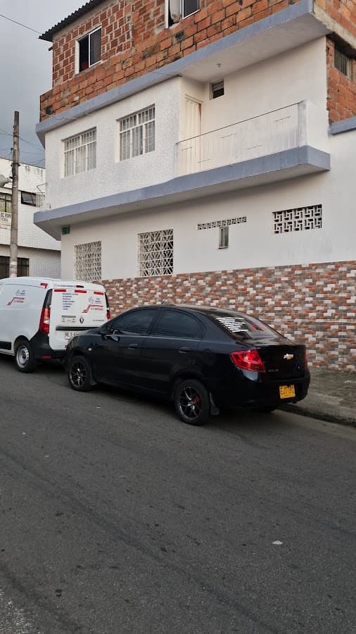 JAKE LOGISTIC — foto