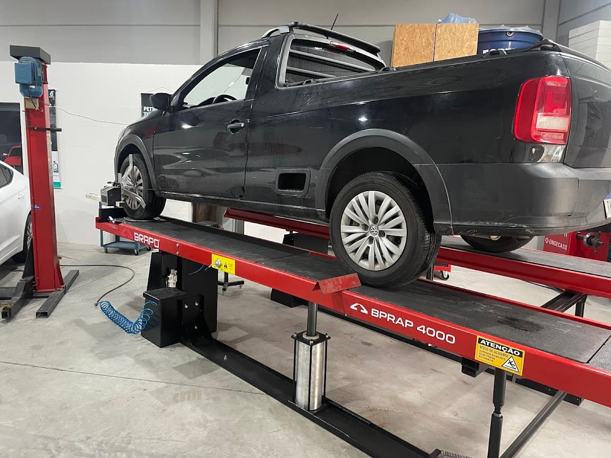 J 1 Automotive — foto