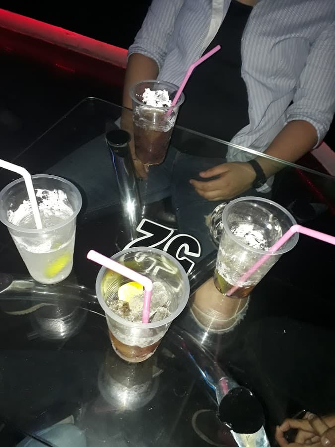 Karaoke Nuvo Lounge — foto