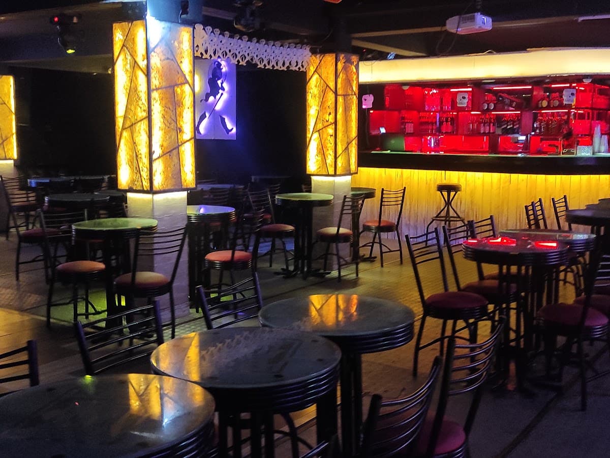 Karaoke Nuvo Lounge — foto
