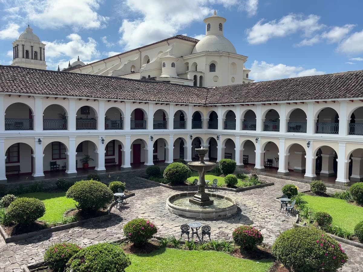 Hotel Dann Monasterio — foto