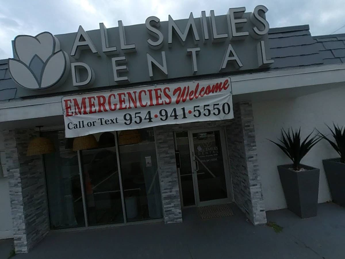 All Smiles Dental: Natalia Alvarado, DMD — foto