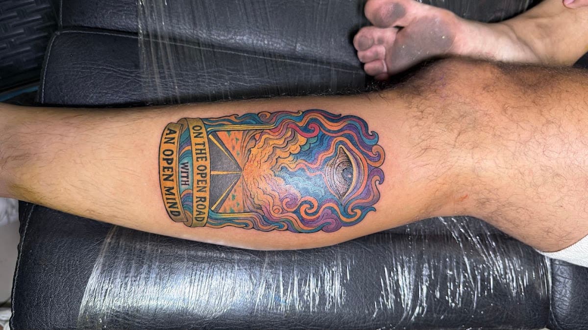 INSTINK TATTOO — foto