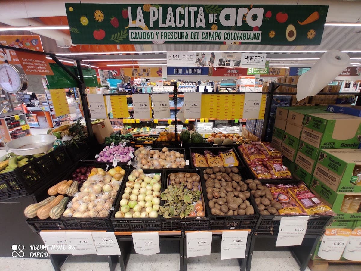 Tienda Ara Primera de Mayo — foto