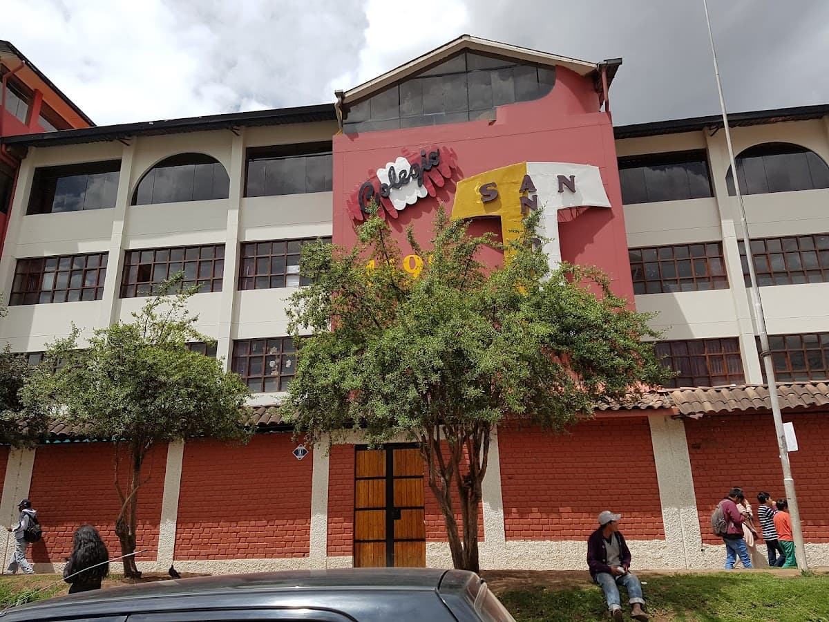 Colegio Arquidiocesano San Antonio Abad del Cusco