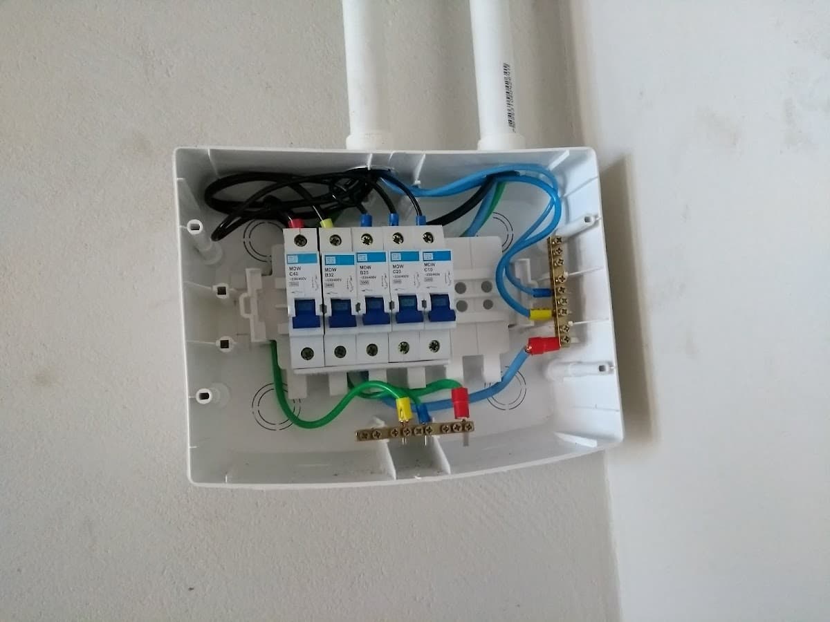 Detecno Soluções em Eletricidade