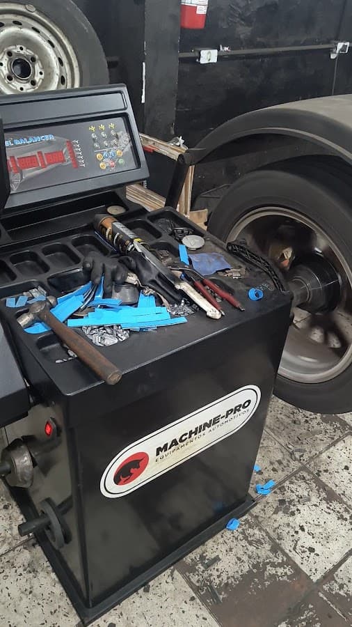 Tire Pit Stop — foto