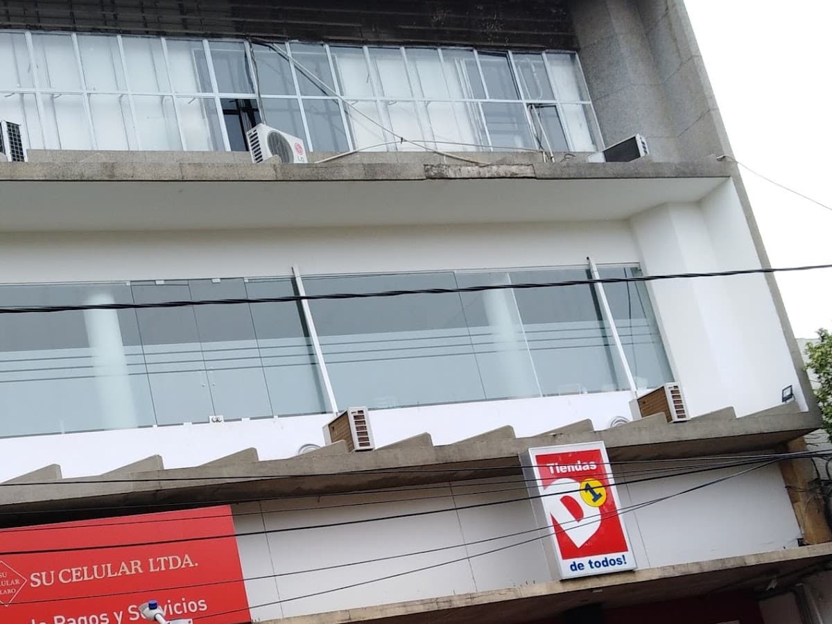 Tiendas D1 - Avenida Cero — foto