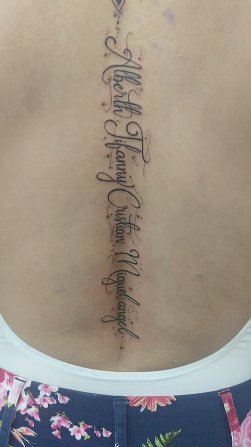 Estudio profesional de tatuajes y perforaciones BLOODINK tattoo pereira — foto