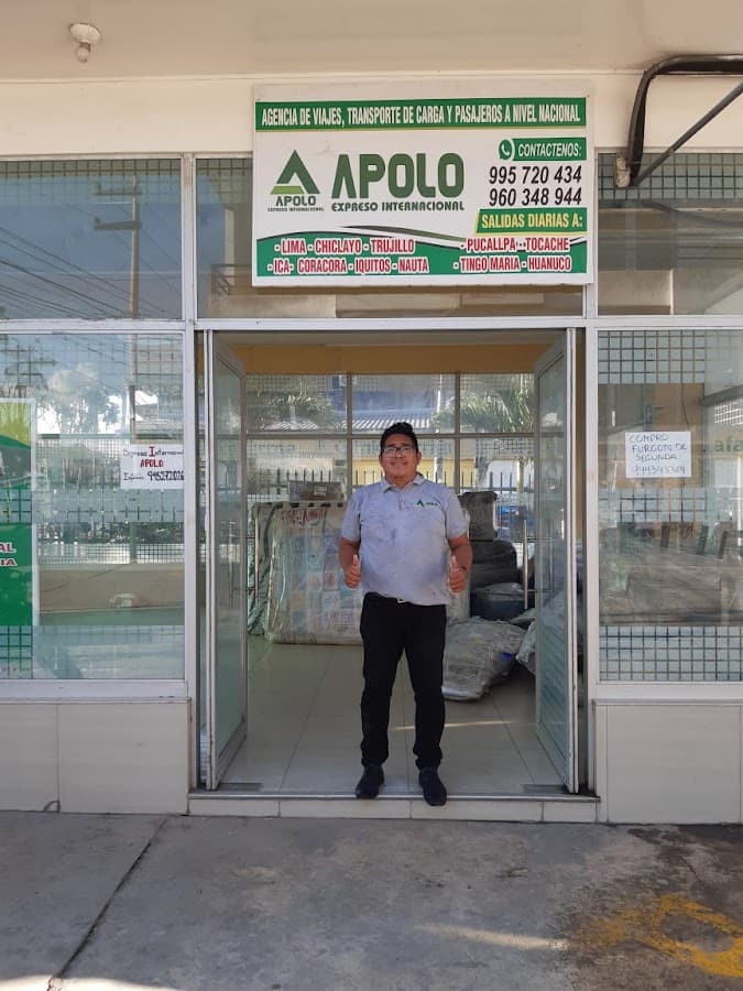 Expreso Internacional Apolo Iquitos — foto