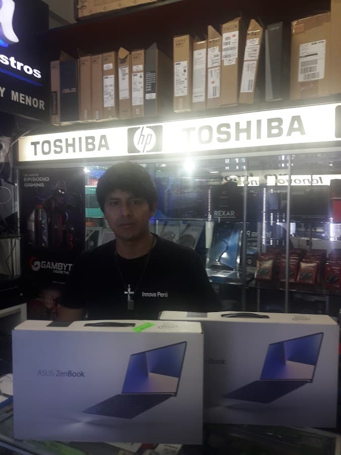 Importaciones Innova, venta de laptops, computadoras, accesorios de computo en general — foto