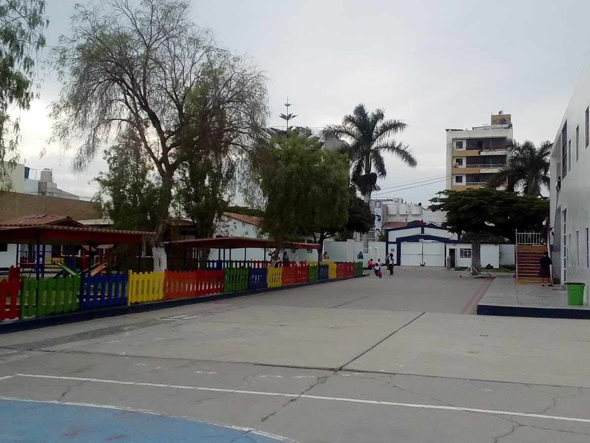 Colegio Particular Universia — foto