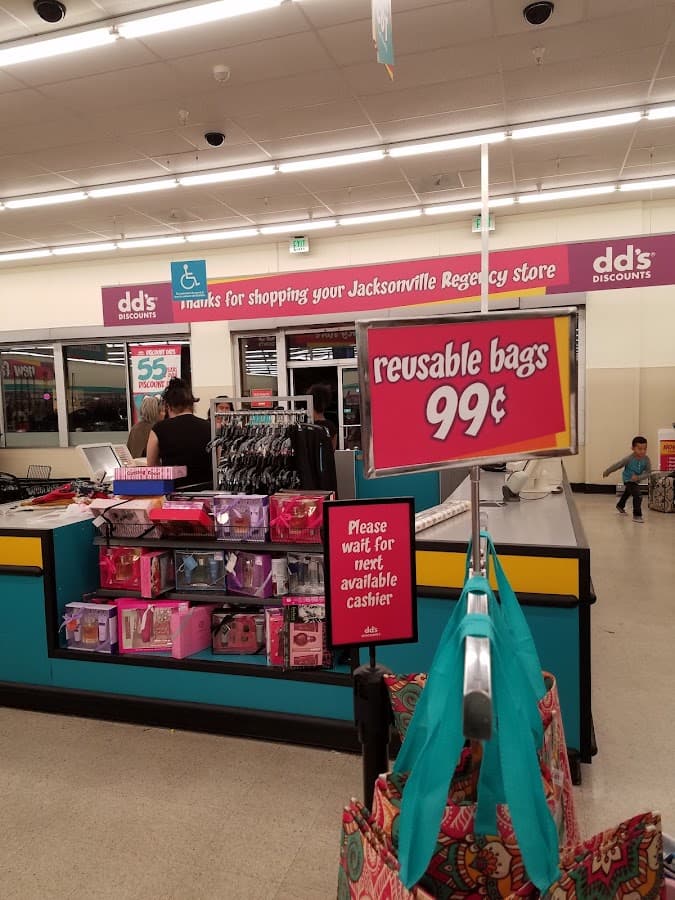 dd's DISCOUNTS — foto