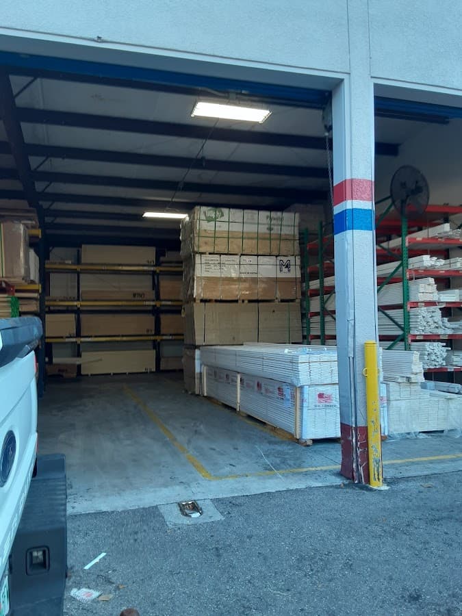 Imeca Lumber & Hardware — foto