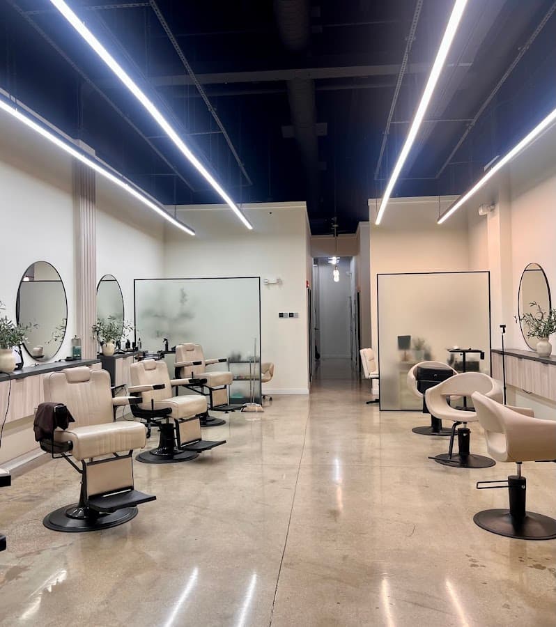 Louivver Barber Shop & Hair Salon — foto