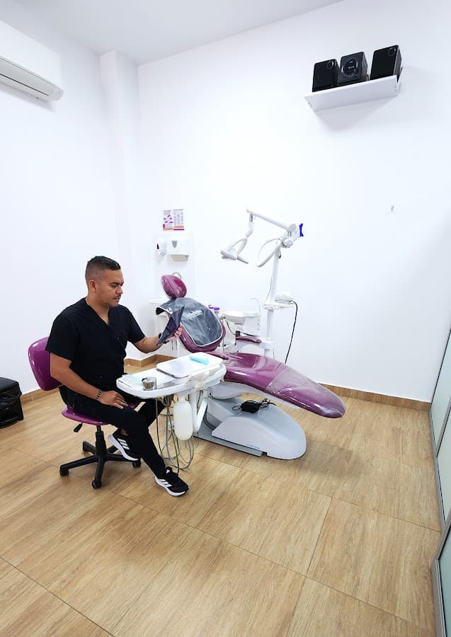 Oral Clínica Odontológica Cali — foto