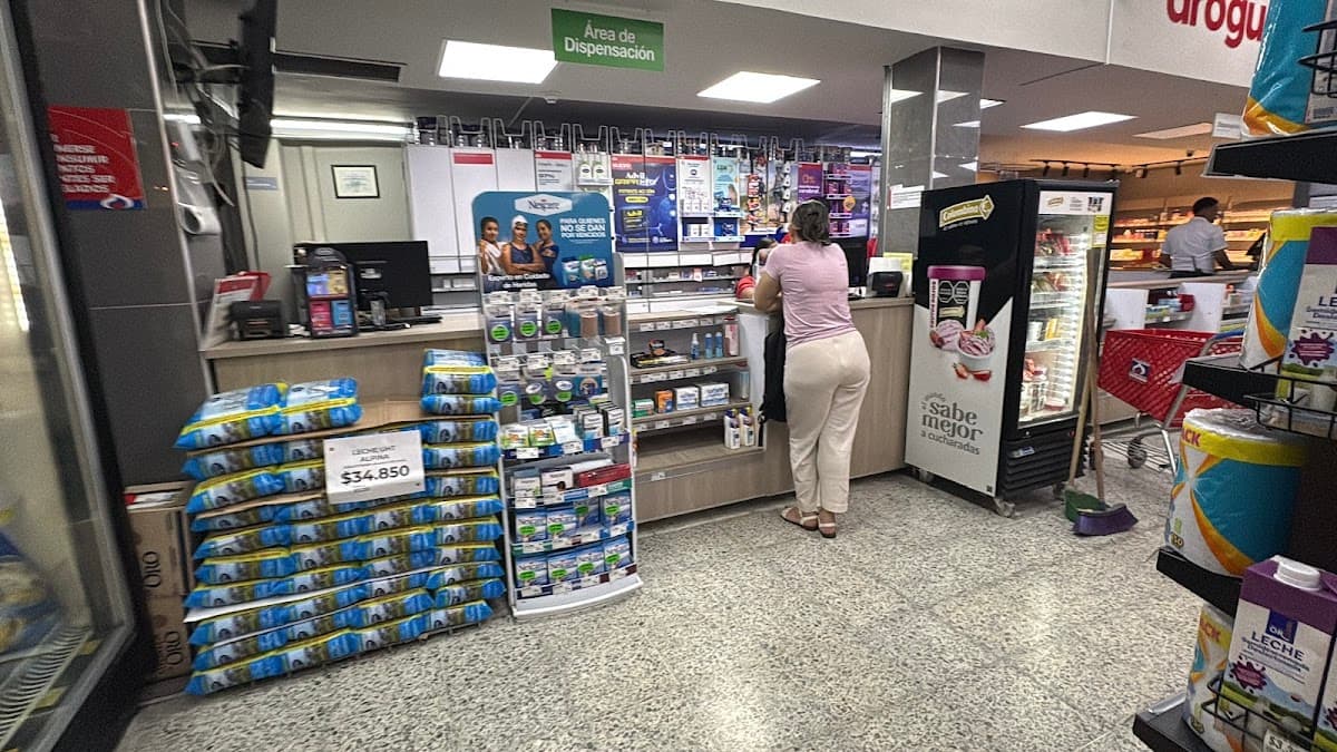 Superdroguería Olímpica — foto