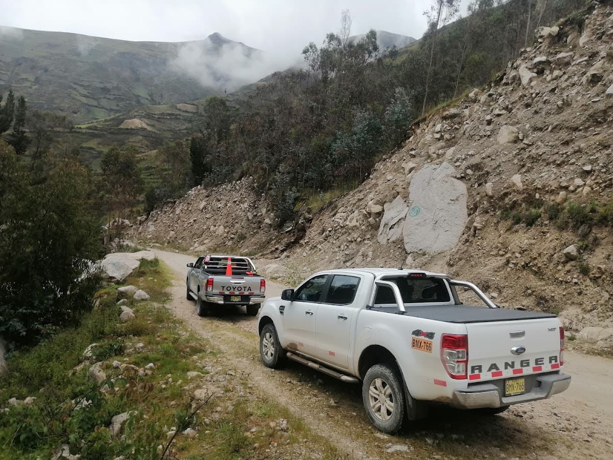 LANSCAR ALQUILAMOS CAMIONETAS EN HUANCAYO — foto