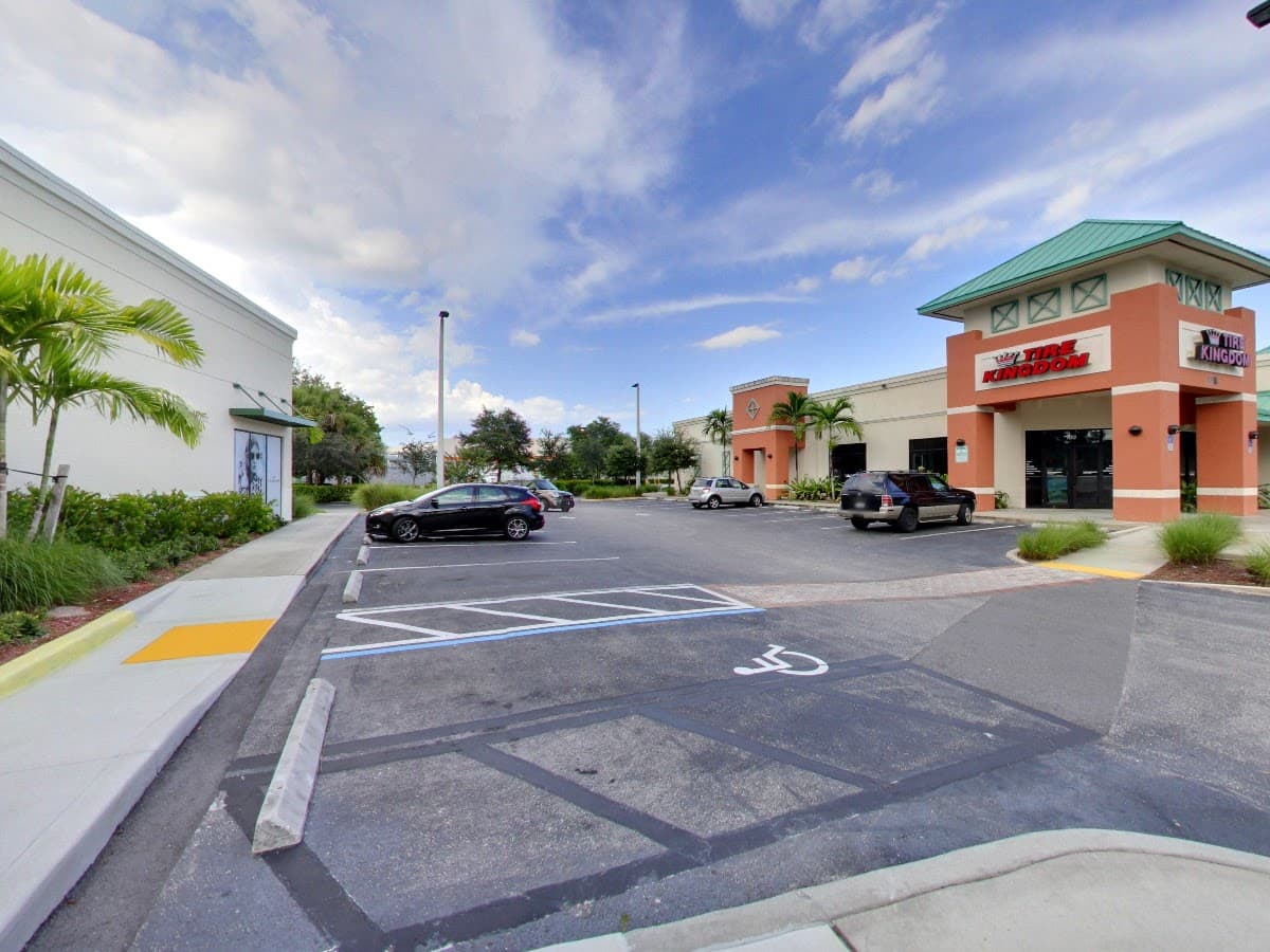 MARCIANO FAMILY OPTOMETRIC - Vision Source — foto