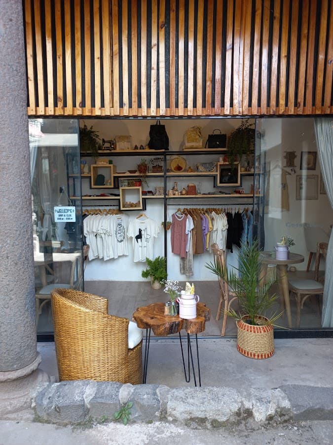 INDIE CAFÉ & CONCEPT STORE — foto