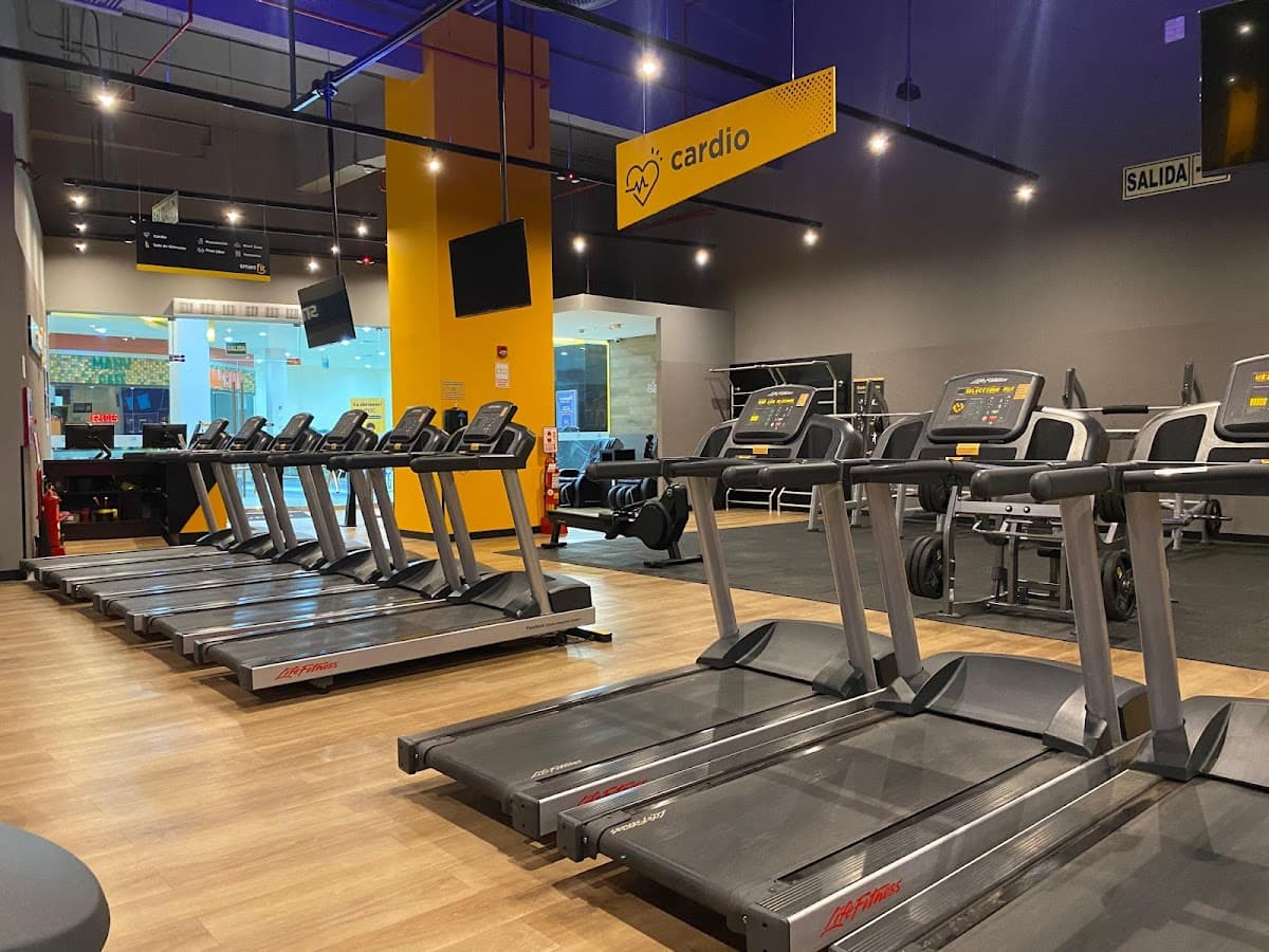 Gimnasio Smart Fit - Real Plaza Pucallpa — foto