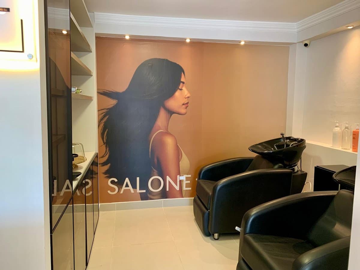 PELUQUERIA SALONE HAIR PASSIONIST — foto