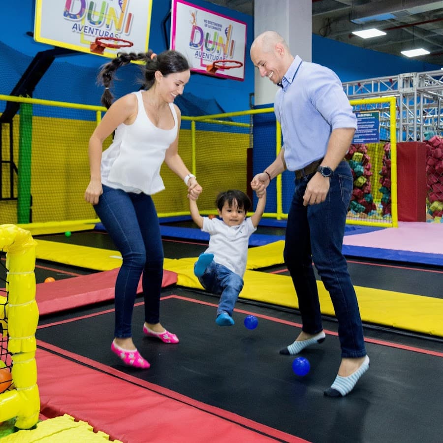 Duni Aventuras Trampoline Park Bucaramanga — foto