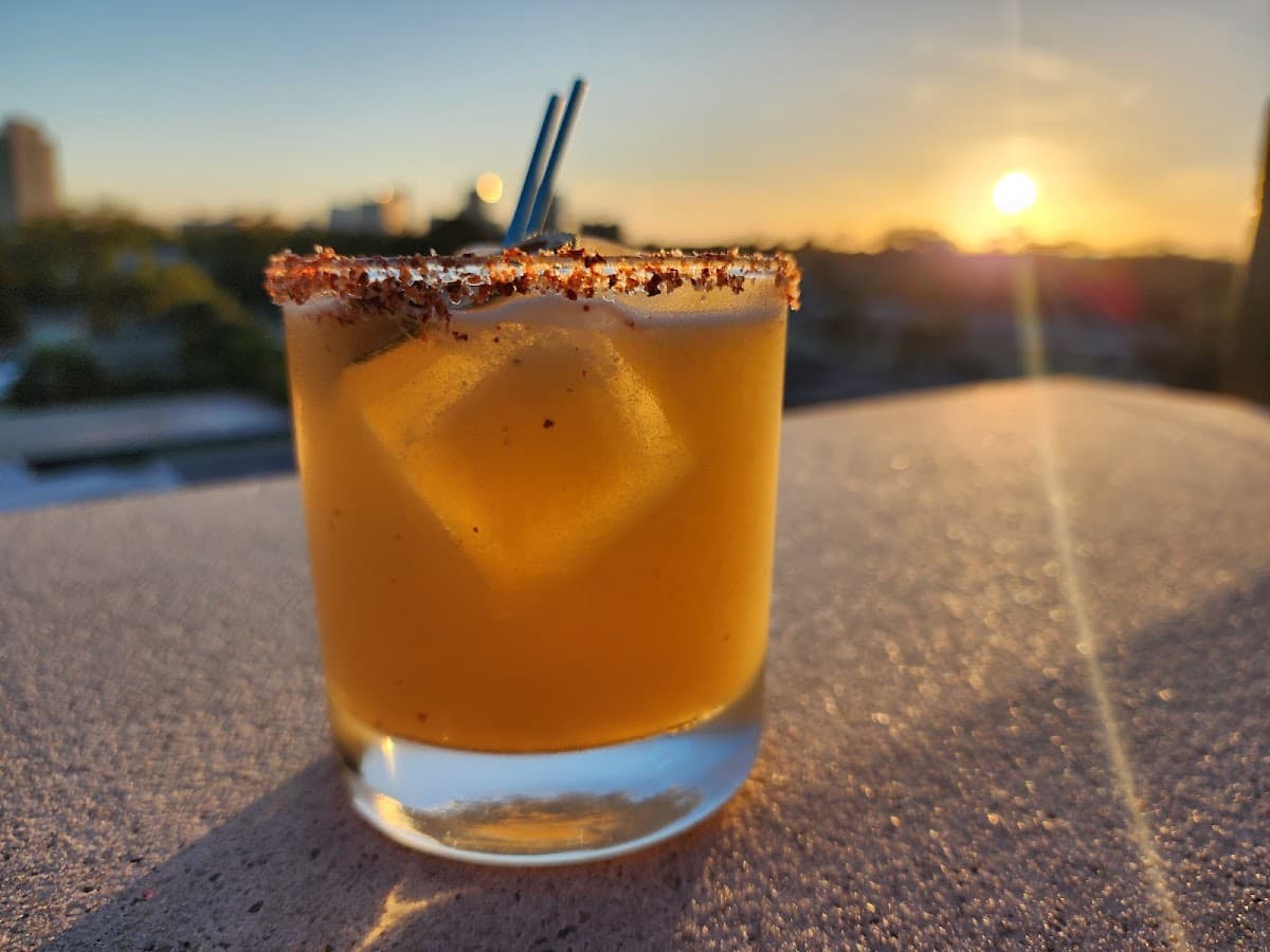 EDGE Rooftop Cocktail Lounge — foto
