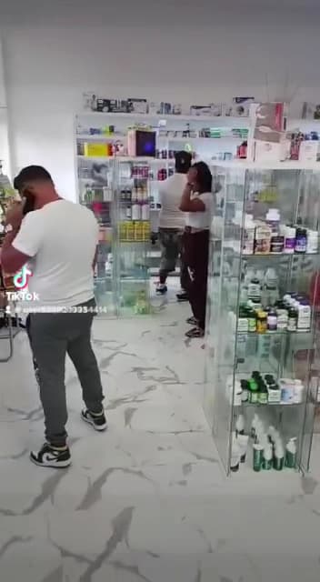 FARMACIA LATINA PREMIUM — foto