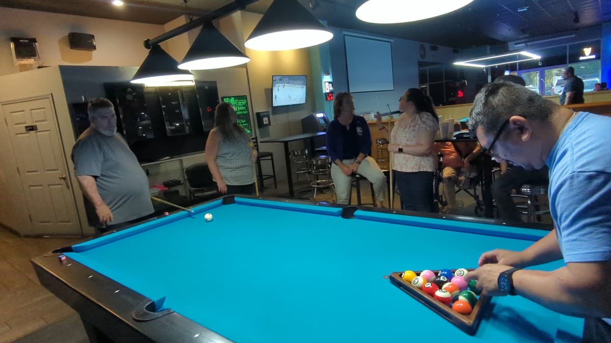 Q Ball Billiards — foto
