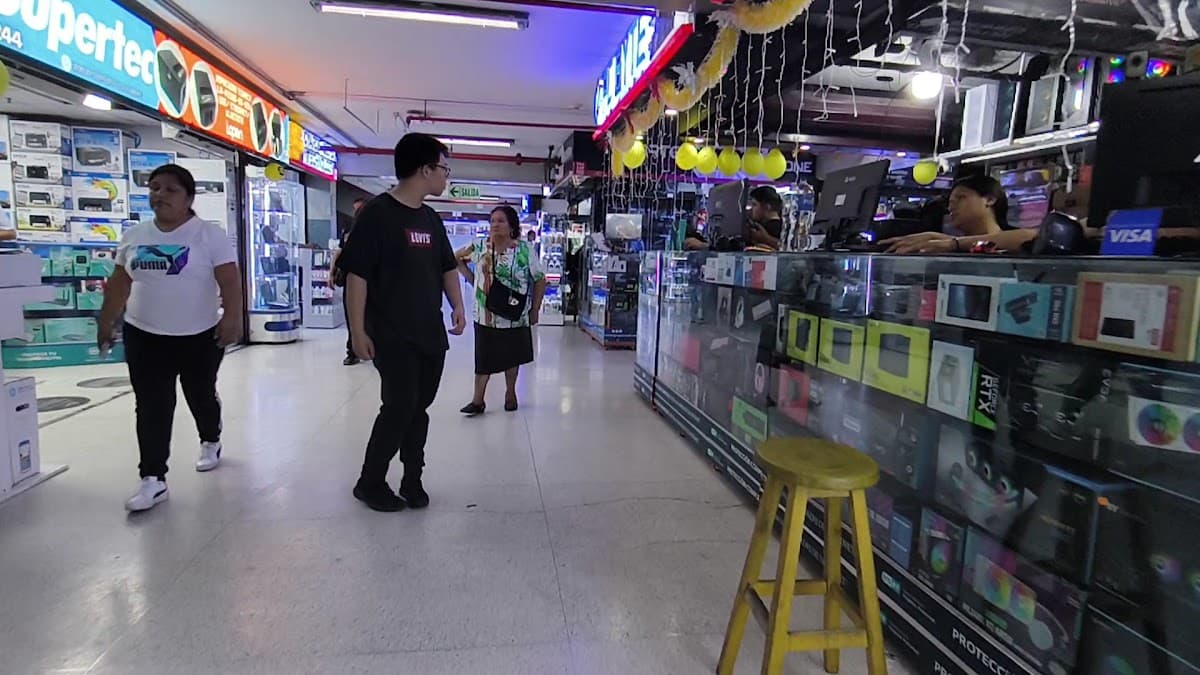COMPUPLAZA — foto