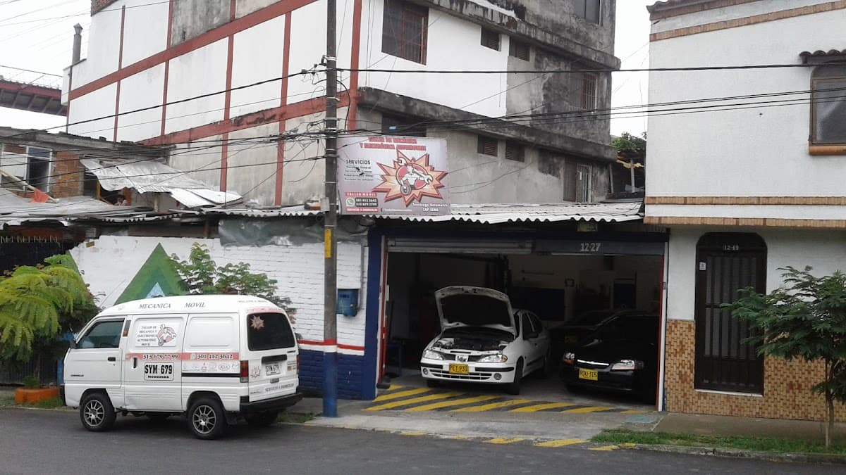 Taller De Mecánica Y Electronica Automotriz