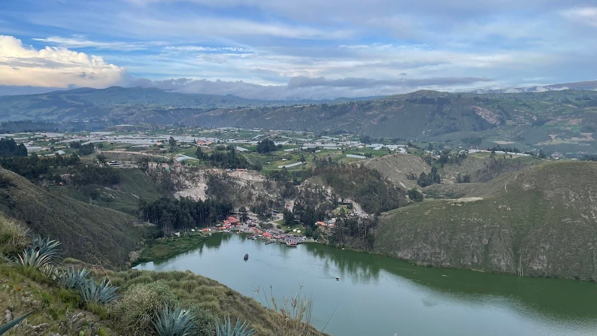 ViajandoX - Tours Quito, Cotopaxi, Andes, Amazonia y Galapagos