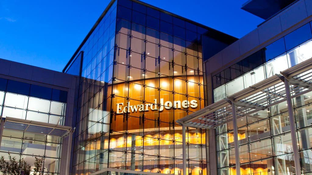 Edward Jones - Financial Advisor: Daniel Morales