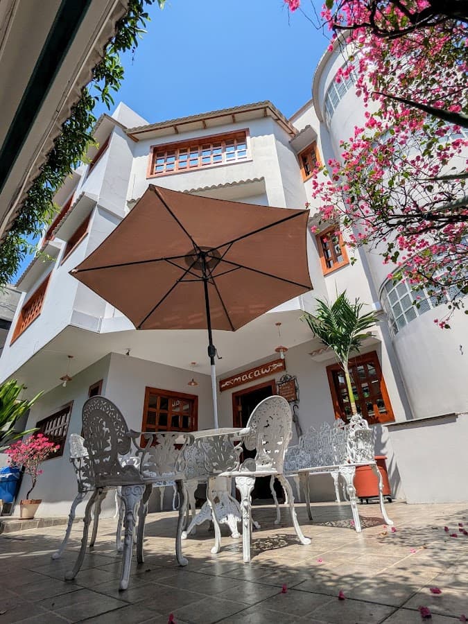 Hostal Macaw
