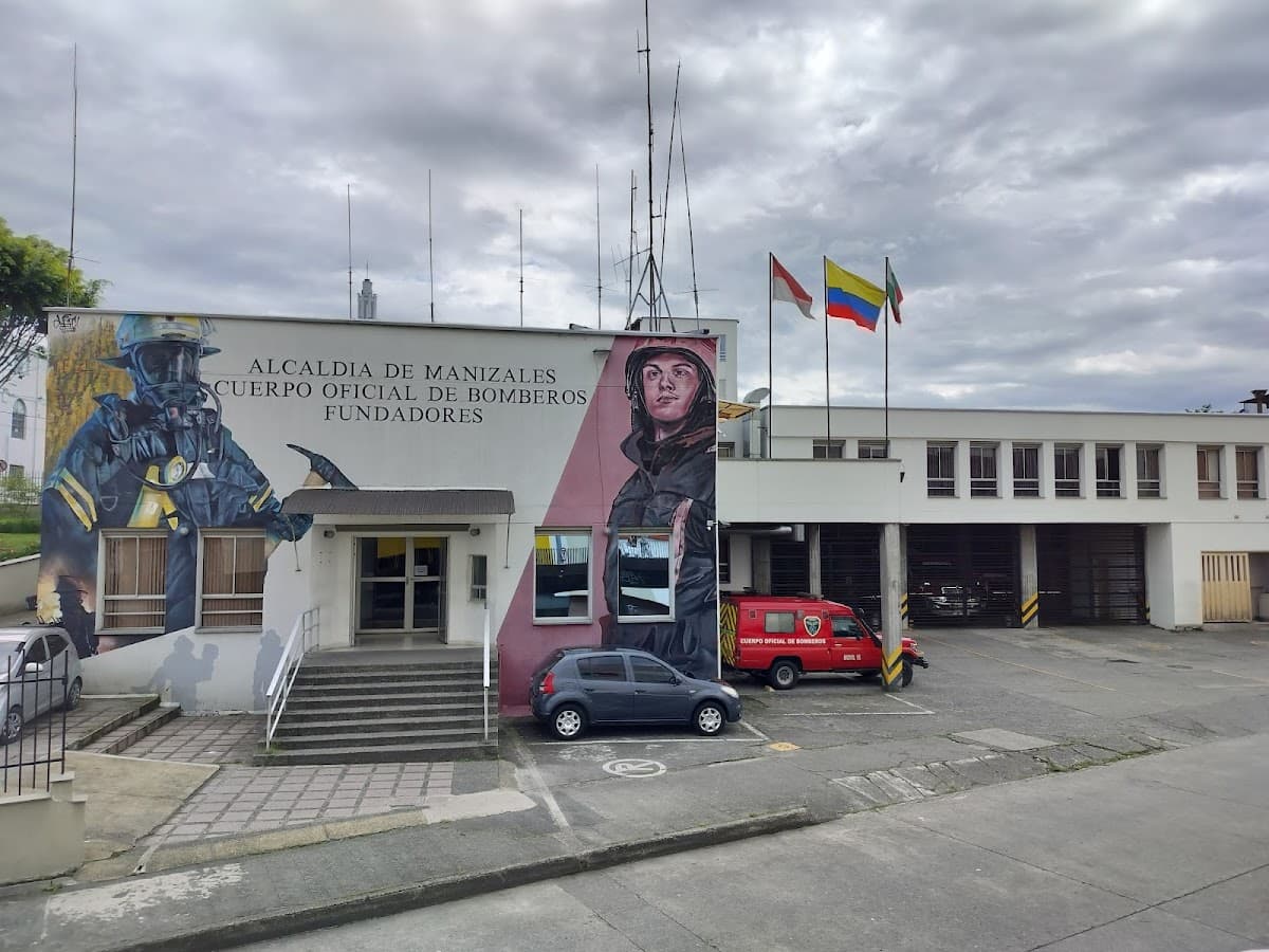 Éxito Manizales - Fundadores — foto