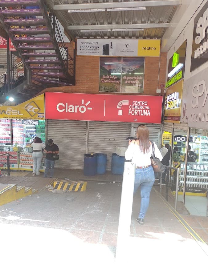 Centro Comercial La Fortuna — foto