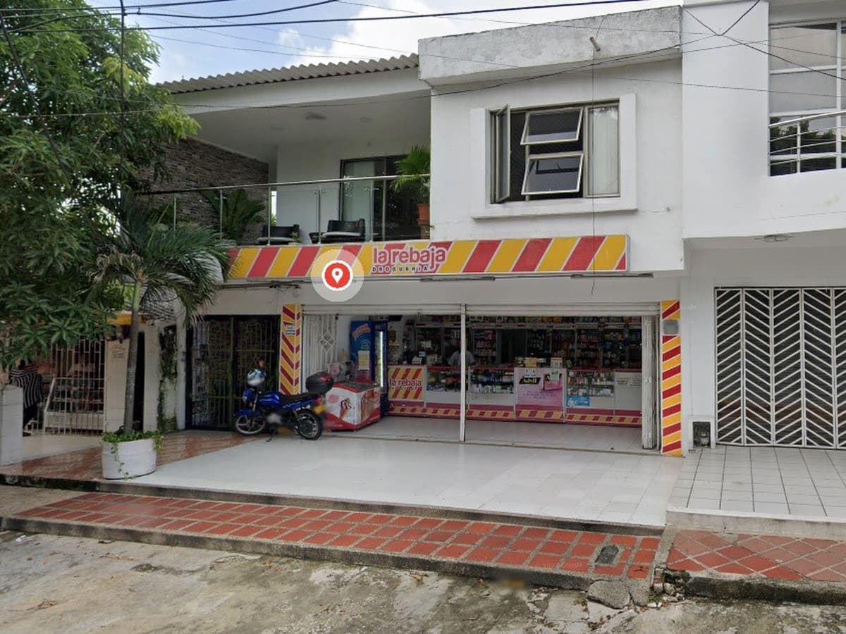 Droguerías Farmavida — foto