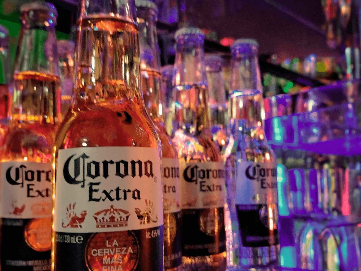ENCANTO KARAOKE BAR — foto